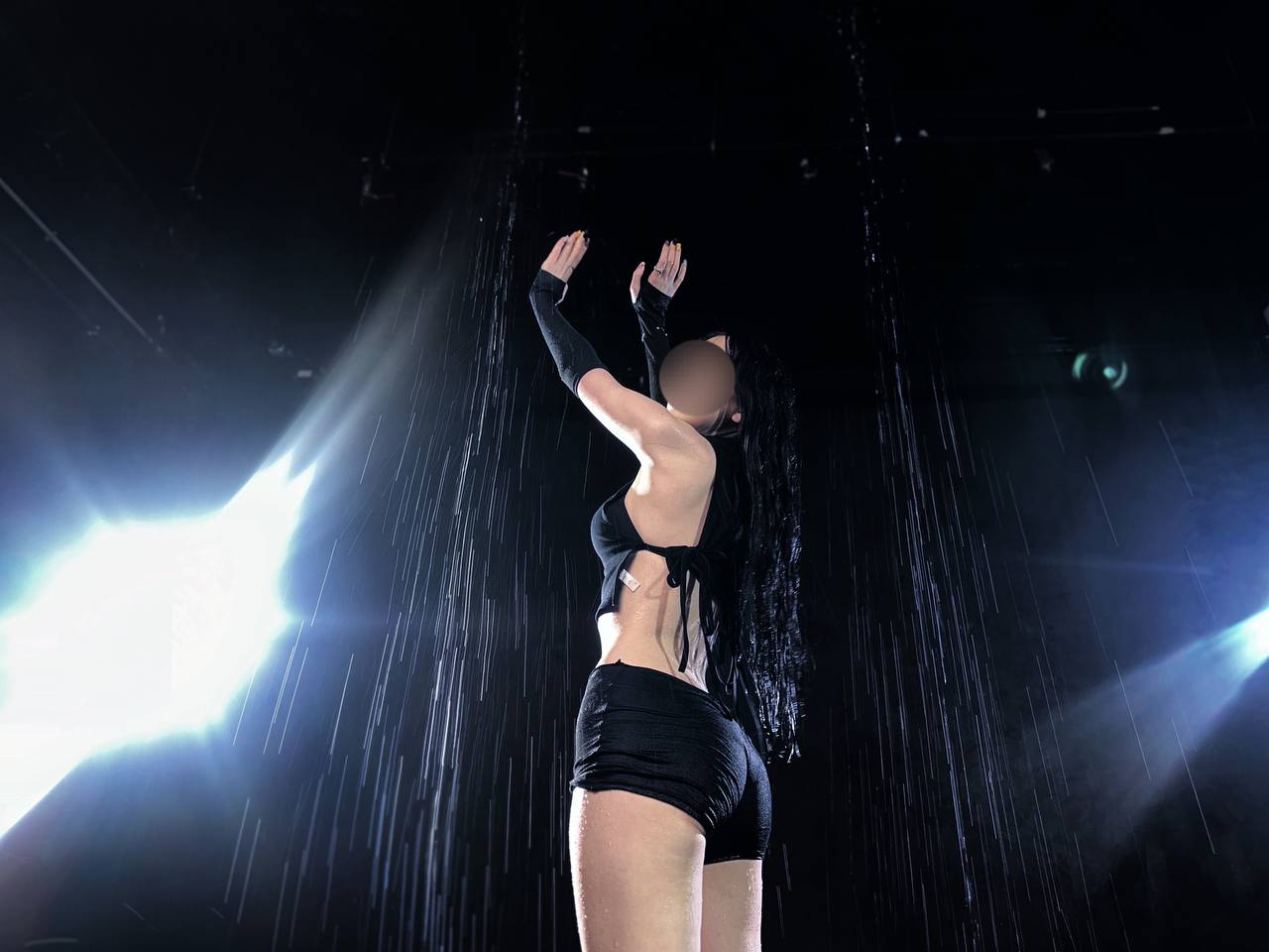 Брюнетка Стейси 23 лет сделает качественно расслабляющий массаж и пригласит к себе в Район - Юго-Запад