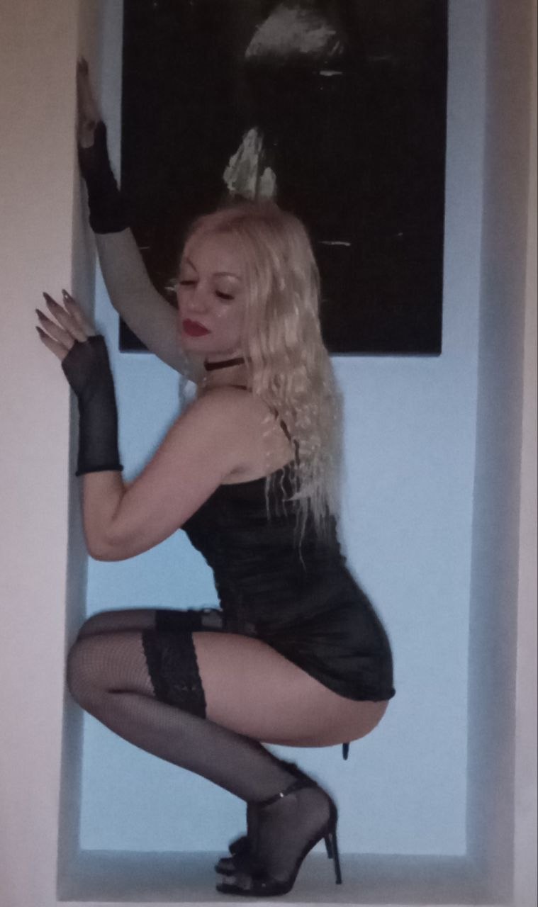 Массажистка Танюша нал в руки стройная сделает с удовольствием лесби-шоу легкое и пригласит к себе в Район - Юго-Запад