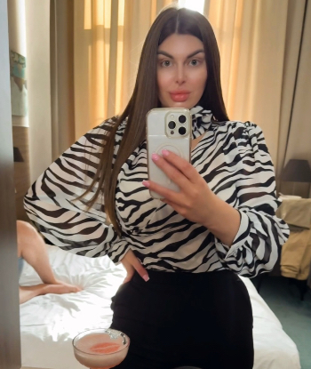 Девочка Шикарная грудь с 4 размером груди сделает профессионально семейным парам и позовет в гости в Любой район