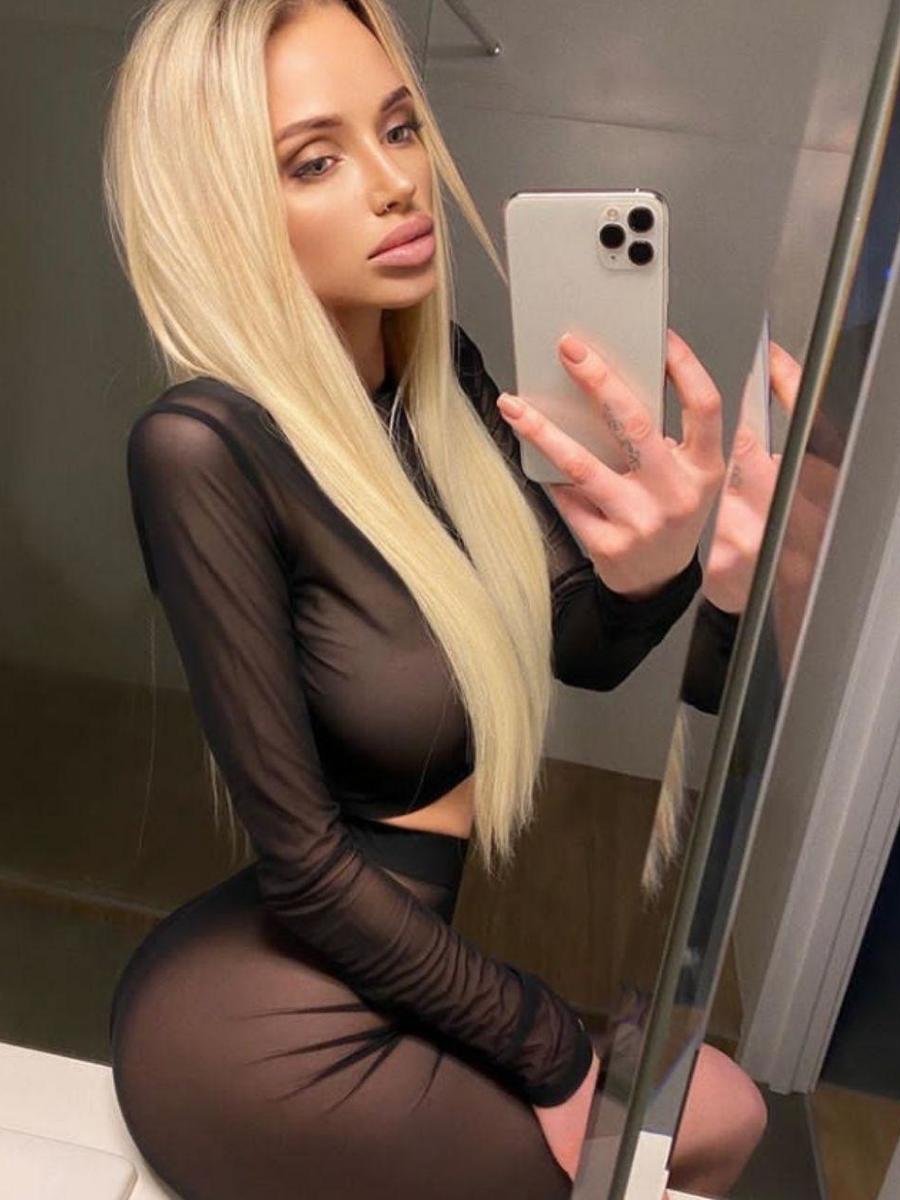 Эскорт ЕЛЕНА стройная сделает нежно семейным парам и пригласит к себе