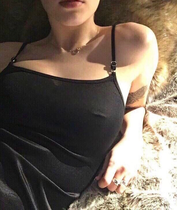 Брюнетка  Моника с 3 размером груди подарит расслабляющий массаж и позовет в гости в Любой район