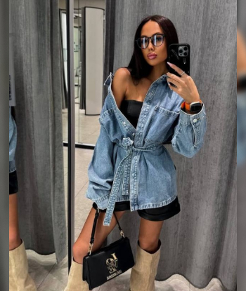 Массажистка ЮЛЯ стройная подарит лесбийский секс и позовет в гости в Район - Центр