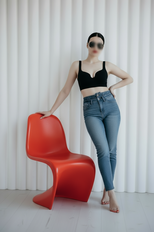 Шлюха Ксюша с 3 размером груди исполнит анальный секс и пригласит к себе