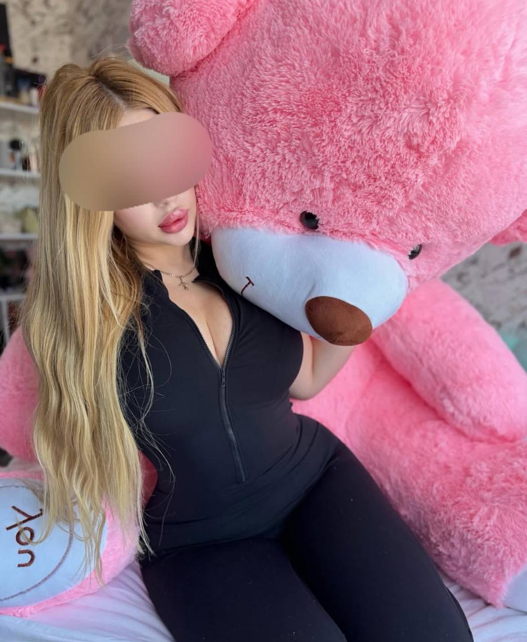 Путана Машенька с 3 размером груди исполнит классический секс и пригласит к себе