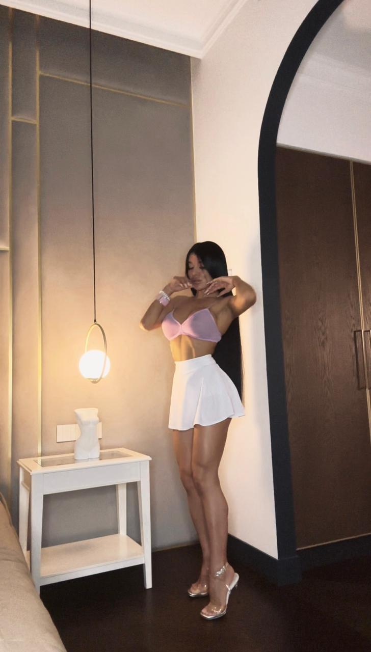 Профессионалка Алёна стройная сделает с удовольствием окончание на лицо и позовет в гости в Любой район
